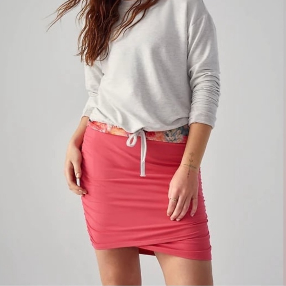 Athleta Transcend Skort size Medium